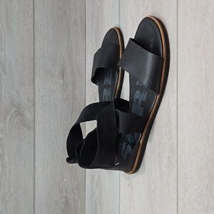 Sorel Women Ankle Strappy Sandals Flats shoes sz 11
